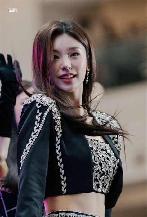 Yeji Itzy Press Event In Manila 230113 January 2023 Artofit