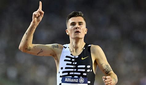 Jakob Ingebrigtsen Takes Down El Guerrouj S World 2000m Record AW