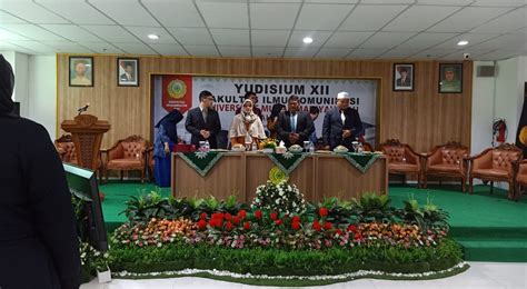 Fikom Umri Gelar Yudisium Sah Mahasiswa Bergelar Sarjana Komunikasi