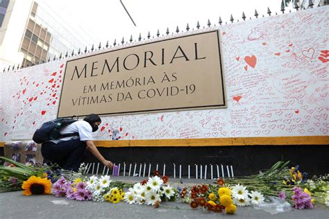 Memorial S V Timas Da Covid Aberto Na Avenida Paulista