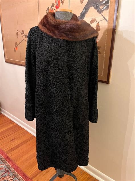 Vintage 1950s Lamb Coat Gem