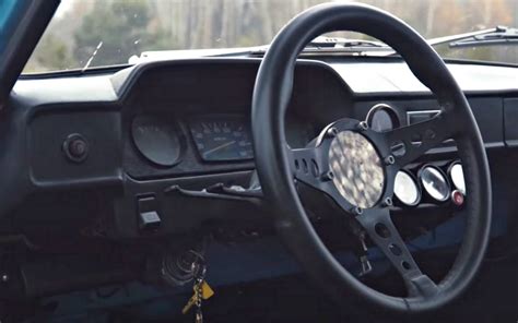 Украинец сделал из старого ЗАЗ-968М стильный спорткар