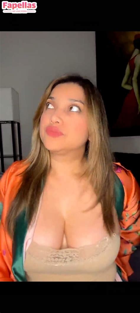 Sarah Azhari Aka Sazarita Nude Leaks Fapellas