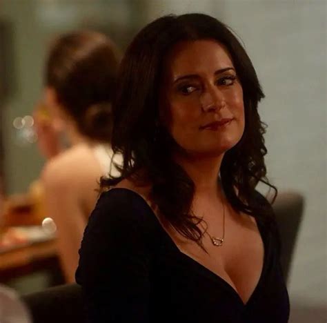 Discover More Like Celebswithbigtits Paget Brewster Is So Damn Hot And Related Content Scrolller