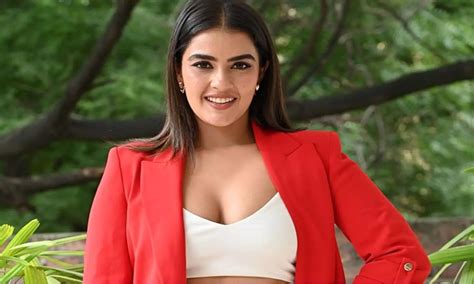 Kavya Thapar అలా ఛాన్స్ మిస్సయింది Kavya Thapar About Double Ismart