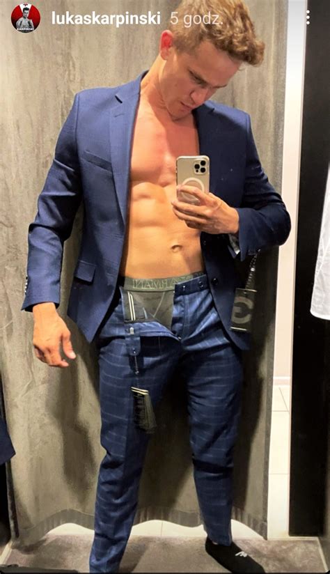 Polish gay on Twitter ŁUKASZ KARPINSKI OMG JAKBYM LIZAL JEGO KUTASA NUDES PENIS HOT
