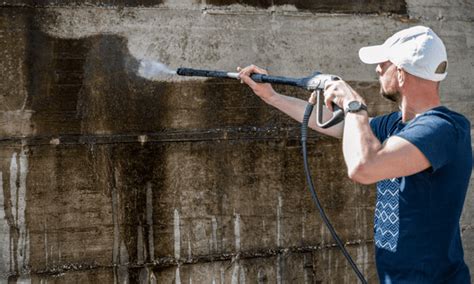 how much does it cost to pressure wash a patio
