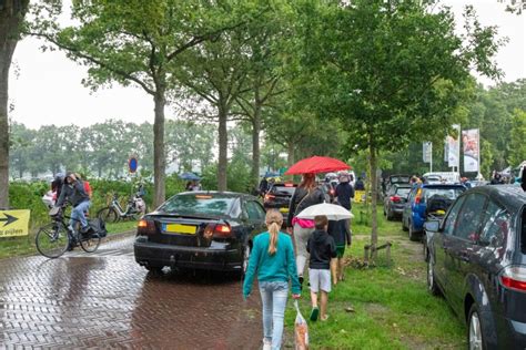 Impressie Vlooienmarkt Juli Bakkeveen Nl