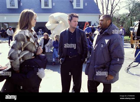 Elizabeth Hurley Matthew Perry Hi Res Stock Photography And Images Alamy