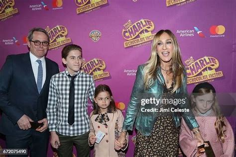 Actor Matthew Broderick, James Wilkie Broderick, Tabitha Hodge... in ...