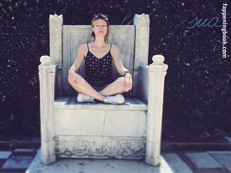 Euridice Axen Nude OnlyFans Leaks Fappening FappeningBook