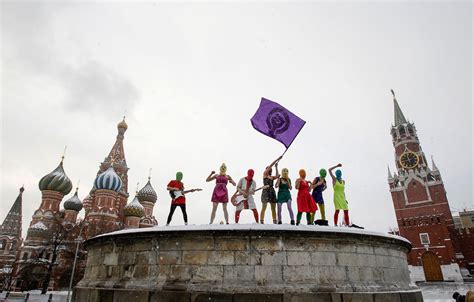 Pussy Riot Non Avete Idea Della Potenza Della Macchina Della Propaganda Di Putin Rolling
