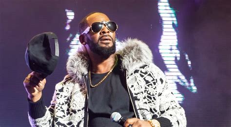 R Kelly Is Facing New Allegations That He Had Sex With A 13 Year Old