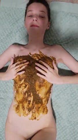 Shinny Brunette Show Loves Poo ThisVid