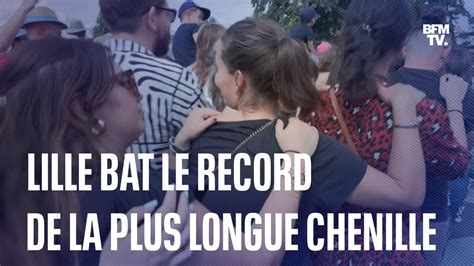 Lille Le Record Du Monde De La Plus Longue Chenille Battu En Pleine