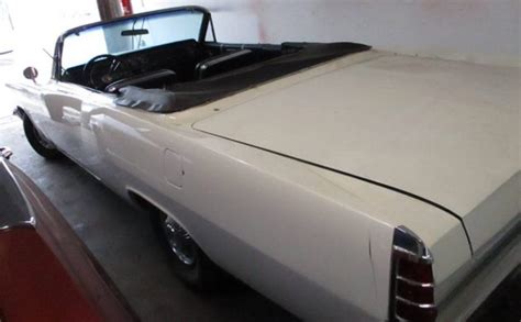 Big Bargin 1963 Pontiac Bonneville Convertible Barn Finds