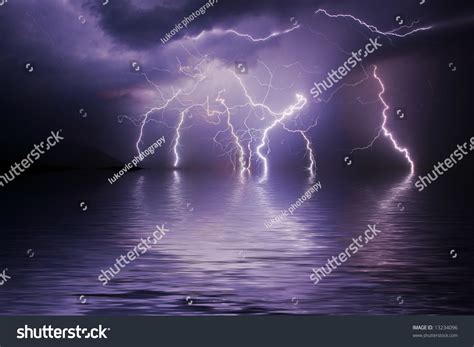 Lightning Storm Over Ocean Stock Photo 13234096 | Shutterstock