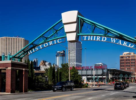 Who's on Third: Bar Features and Milwaukee Venue Guide 22