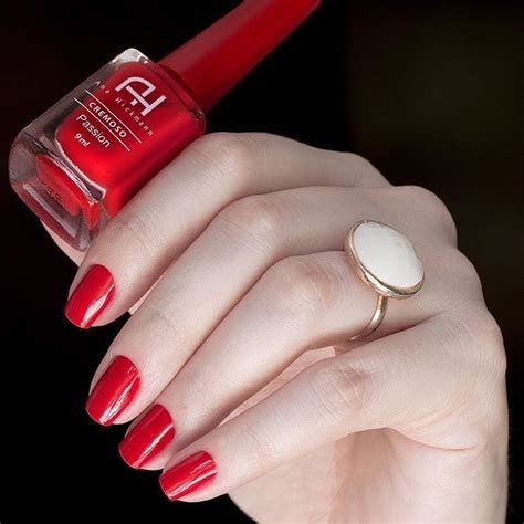 Esmalte nude tonalidades e inspirações para adotar essa cor clássica Mari Carvalho