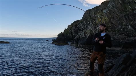 Lure Fishing From The Rocks In October Sea Fishing Uk Youtube