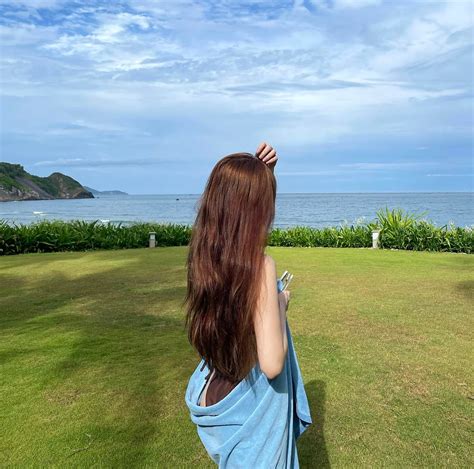 Bạn gái FL ADC Kim Chung Phan đăng tải bộ ảnh mặc bikini khoe body cực nóng bỏng