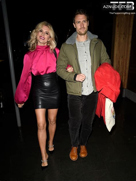 Sarah Jayne Dunn Sexy Seen Flaunting Her Hot Body At The Ivy Restaurant In Manchester Aznude