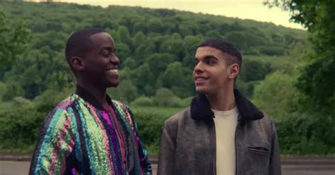 Xem phim Sex Education tôi nghĩ đến công việc hiện tại của mình và quyết dạy con điều này Hiểu