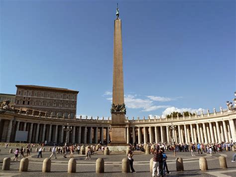 Irrumpe policía en orgía gay con drogas realizada dentro del Vaticano anonpublico