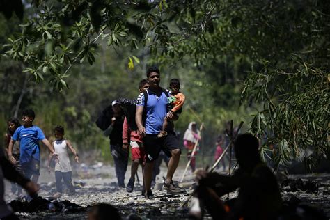 Más de 200 000 migrantes atravesaron la selva del Darién en 2023