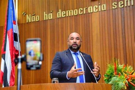 Roberto Costa Defende Cria O Do Batalh O Maria Da Penha Lu S Cardoso