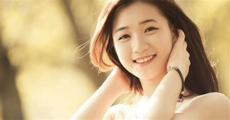 V P Ng T Ng O C A Hot Girl C N C I Thi N Th N