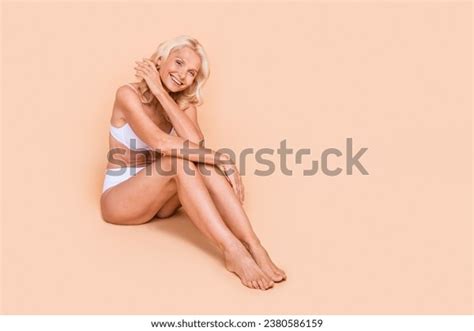 15 Mature Full Natural Body Nude Images Stock Photos And Vectors Shutterstock