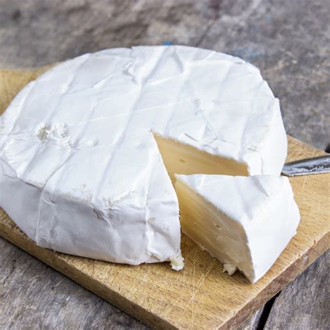 What Does Brie Taste Like and Why Youll Love It
