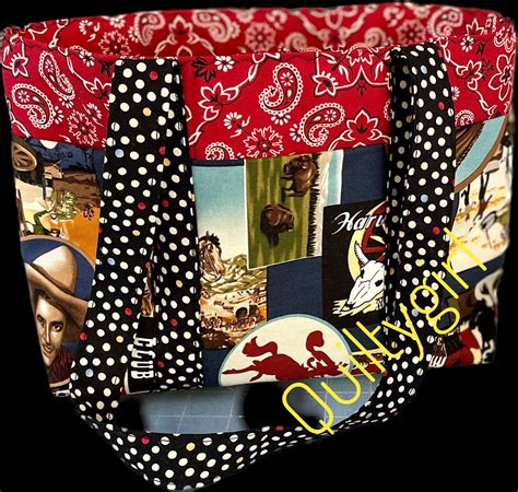 Alycia Quilts - Quiltygirl: Squirrel!!! A Bag!!! and
