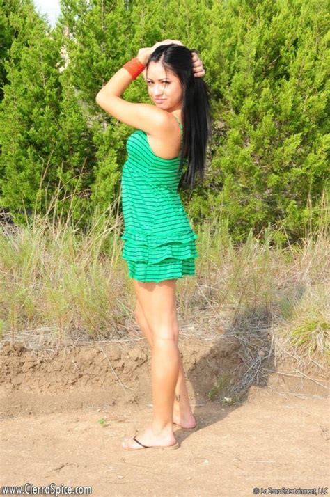 Pictures Of Teen Cierra Spice Exposing Her Tits And Pussy On A Beach Porn Pictures XXX Photos