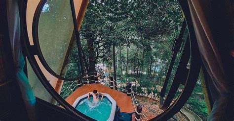 Trải nghiệm tắm nude giữa rừng độc đáo đang khiến hội trai xinh gái đẹp Thái Lan xôn xao nhìn