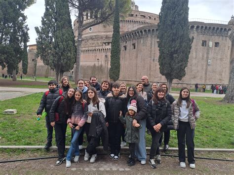 Giovani Pontini San Pietro Diocesi Di Latina Terracina Sezze Priverno