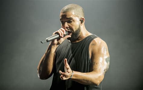 Drake Tells Fan Groping Girls At His Show I Will Fuck You Up