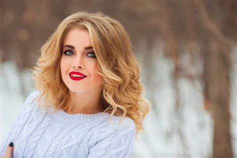 Süße blonde junge mädchen Stockfotos lizenzfreie Süße blonde junge mädchen Bilder Depositphotos