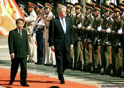 VIETNAM WELCOMES CLINTON First U S President To Visit Hanoi Pledges