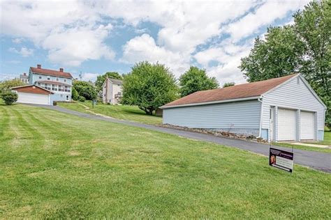 208 210 General St Forbes Road Pa 15633 ®