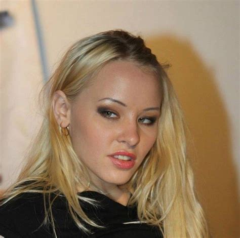 This Russian Porn Star Is Starting A New Career In Politics Pics Izispicy