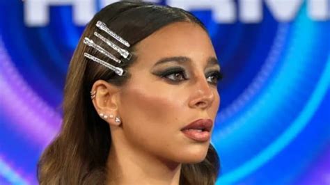 Se Viralizan Fotos De Sol P Rez Estudiando En Bikini Desde Su Jard N Y Explota Todo