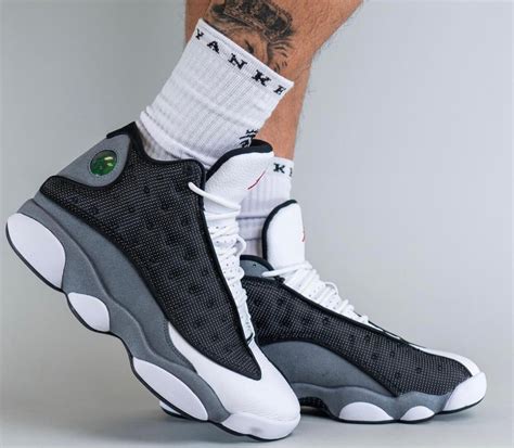 Shoe Jordan 13