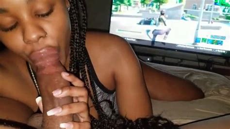 Redbone Mami Sucking BBC While He Plays Fortnite Amateur Porn XHamster
