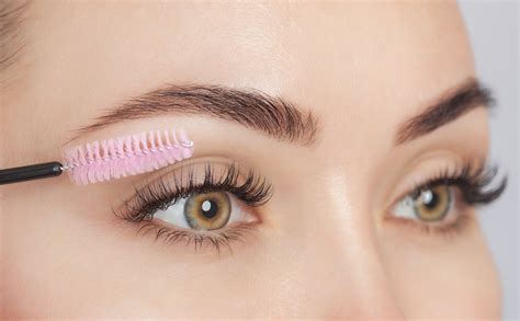 How to brush lash extensions and natural lashes — Lash Lovers