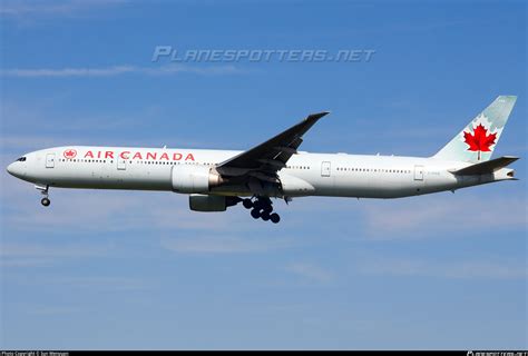 C FIVQ Air Canada Boeing 777 333ER Photo By Sun Wenyuan ID 1082133