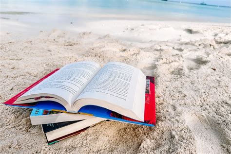 28 Entertaining Books Set at the Beach to Read Now