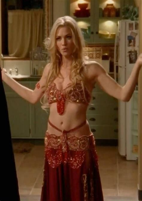 Yvonne Strahovski Belly Dancing Photos Photo Yvonne Strahovski