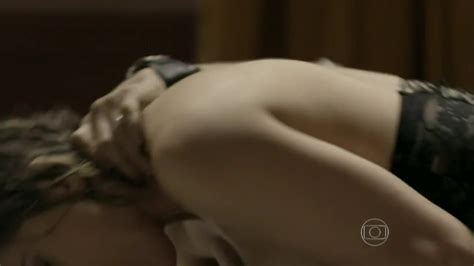 Naked Bárbara Paz in O Caçador